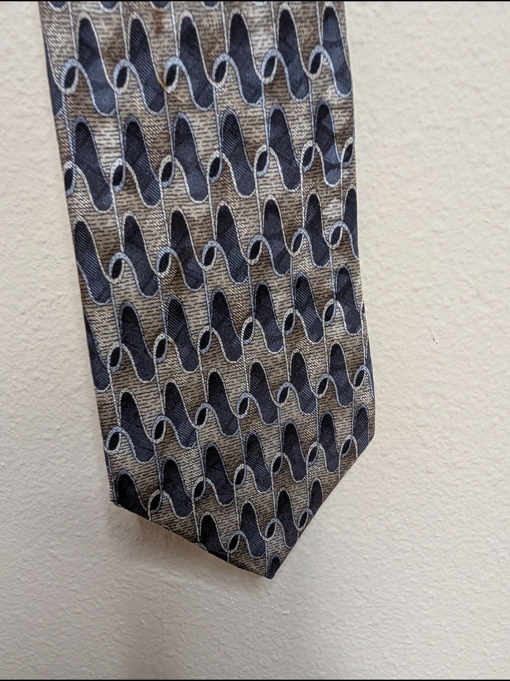 Galleria & Co Tie Gold Navy Abstract Wave Scroll All Silk Made in Italy Vintage